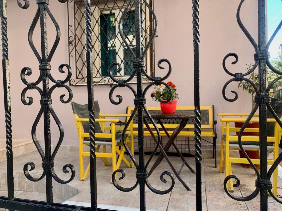 Lovely Place With Veranda Apartment Larissa Exterior photo